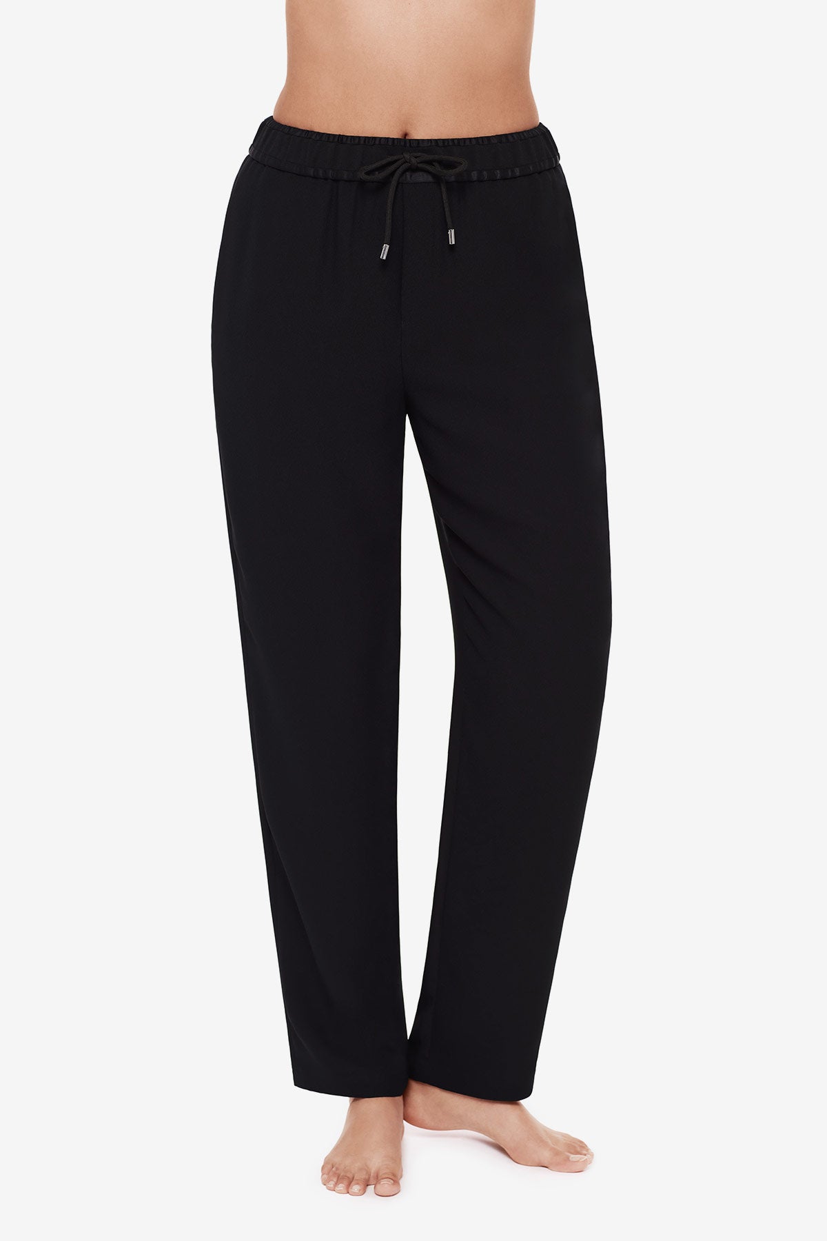 Crepe Easy Jogger in Black Black | Miraclesuit