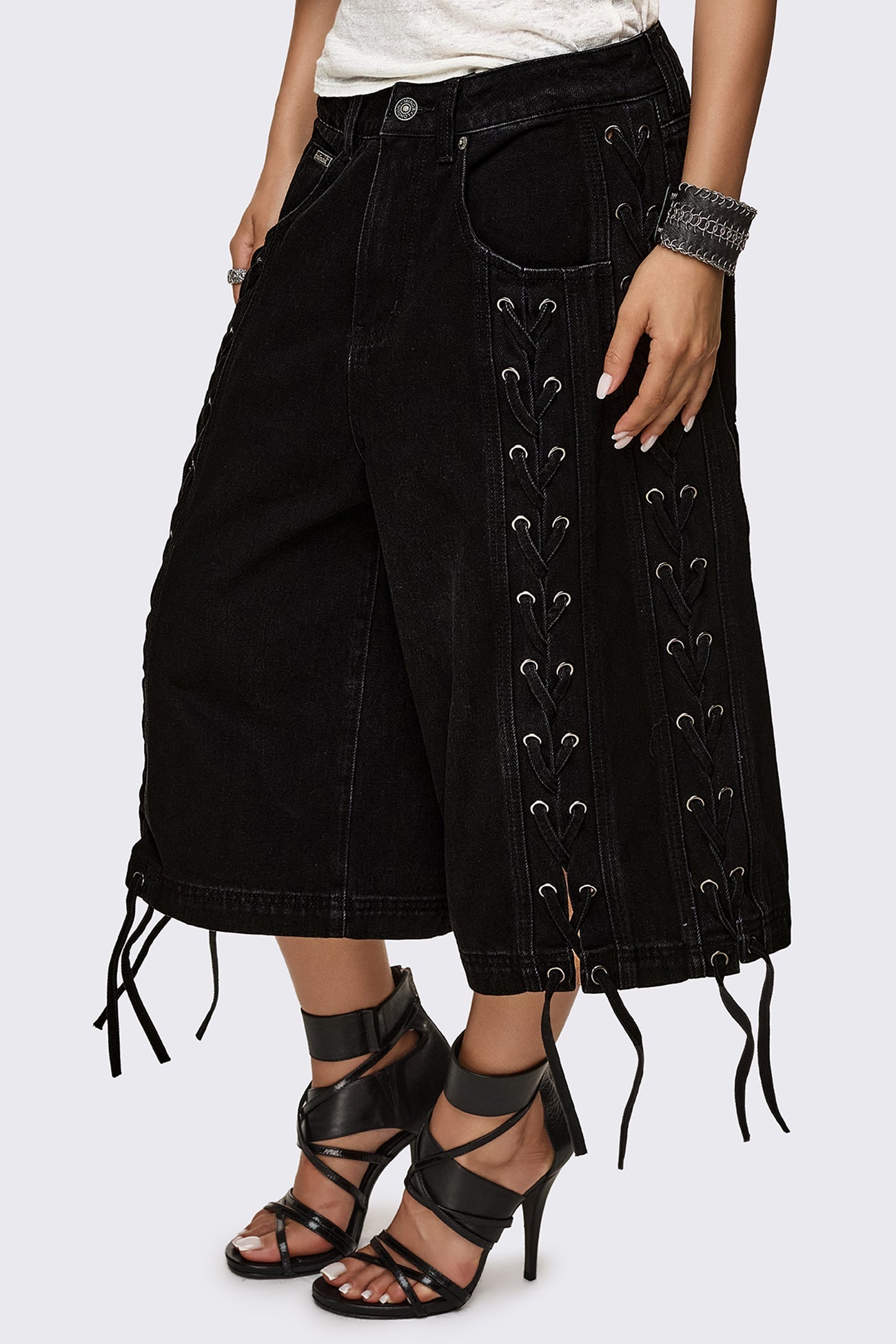 Minga London Tension Lace-Up Jorts