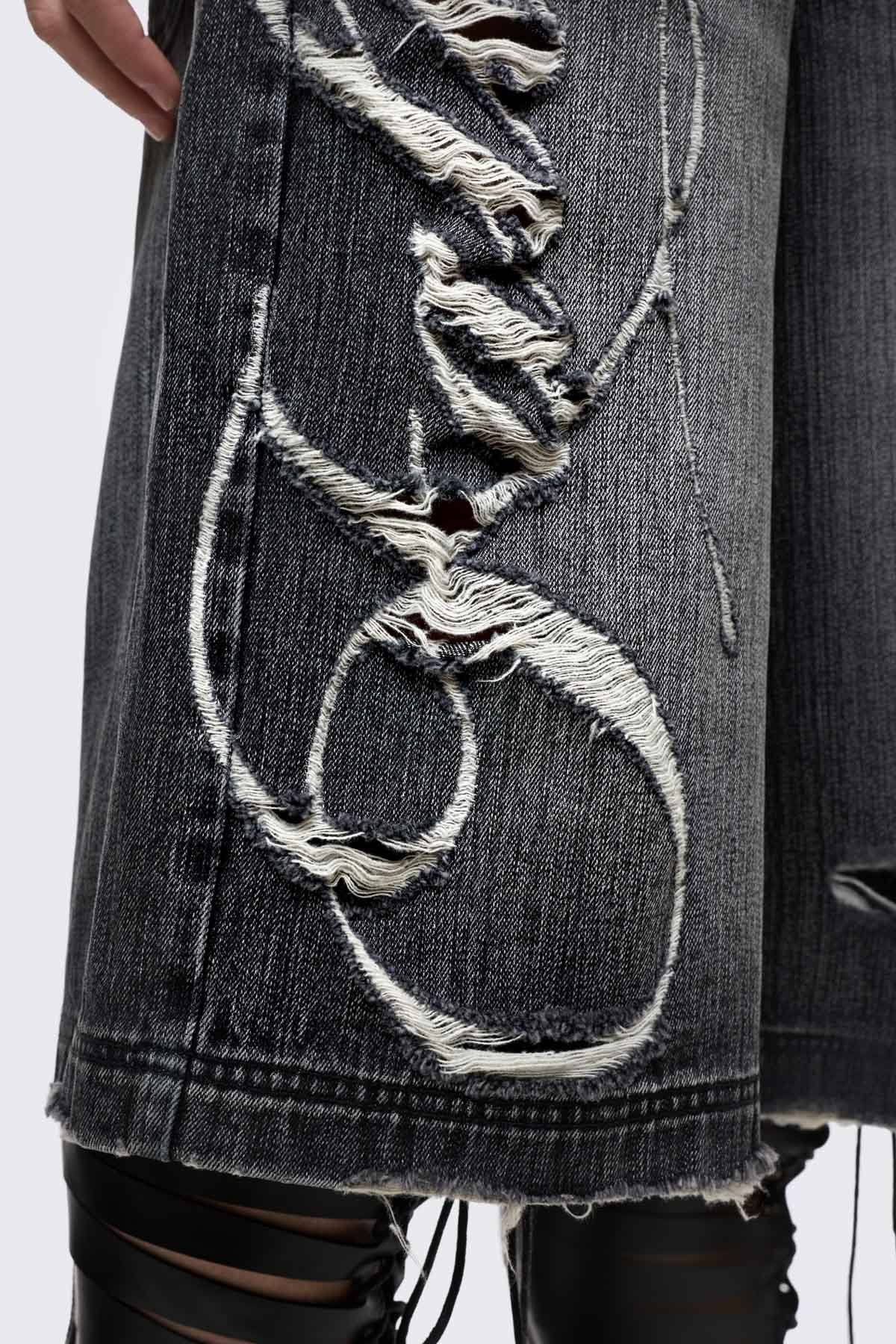 Minga London Fallen Distressed Jorts