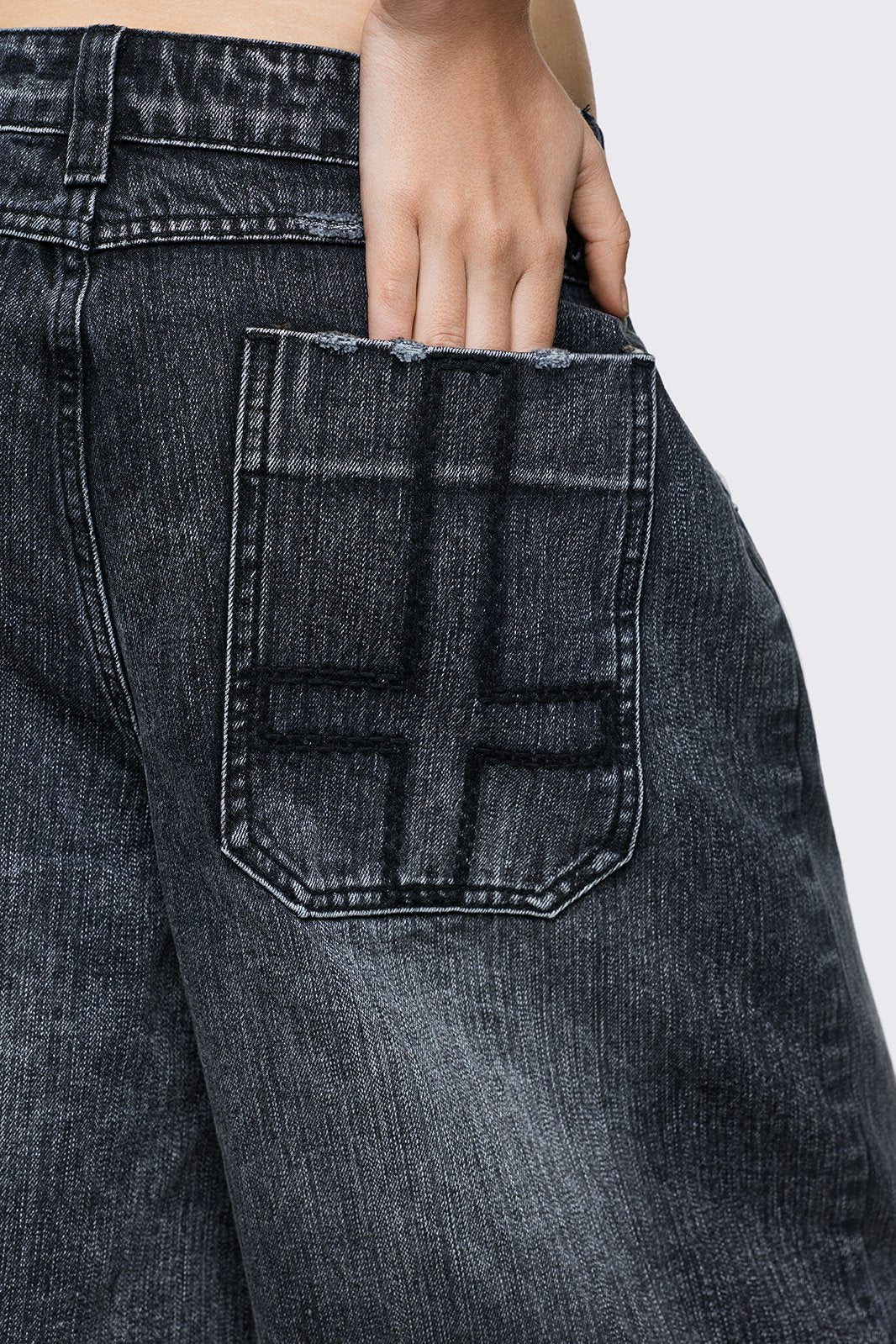 Minga London Worn Black Washed Jorts