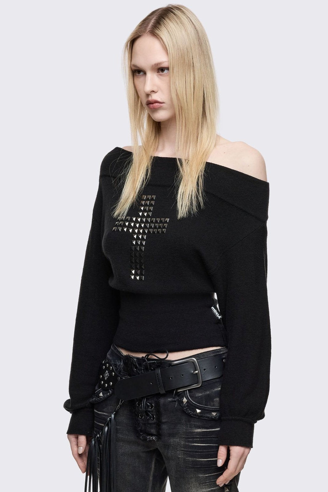 Minga London Grace Off-Shoulder Sweater