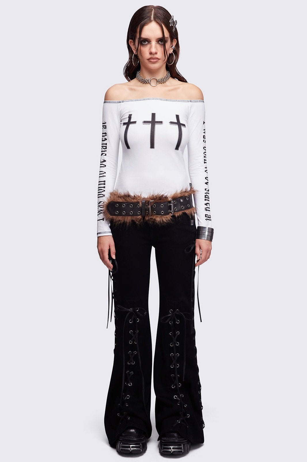 Minga London Look at Me White Off-Shoulder Top