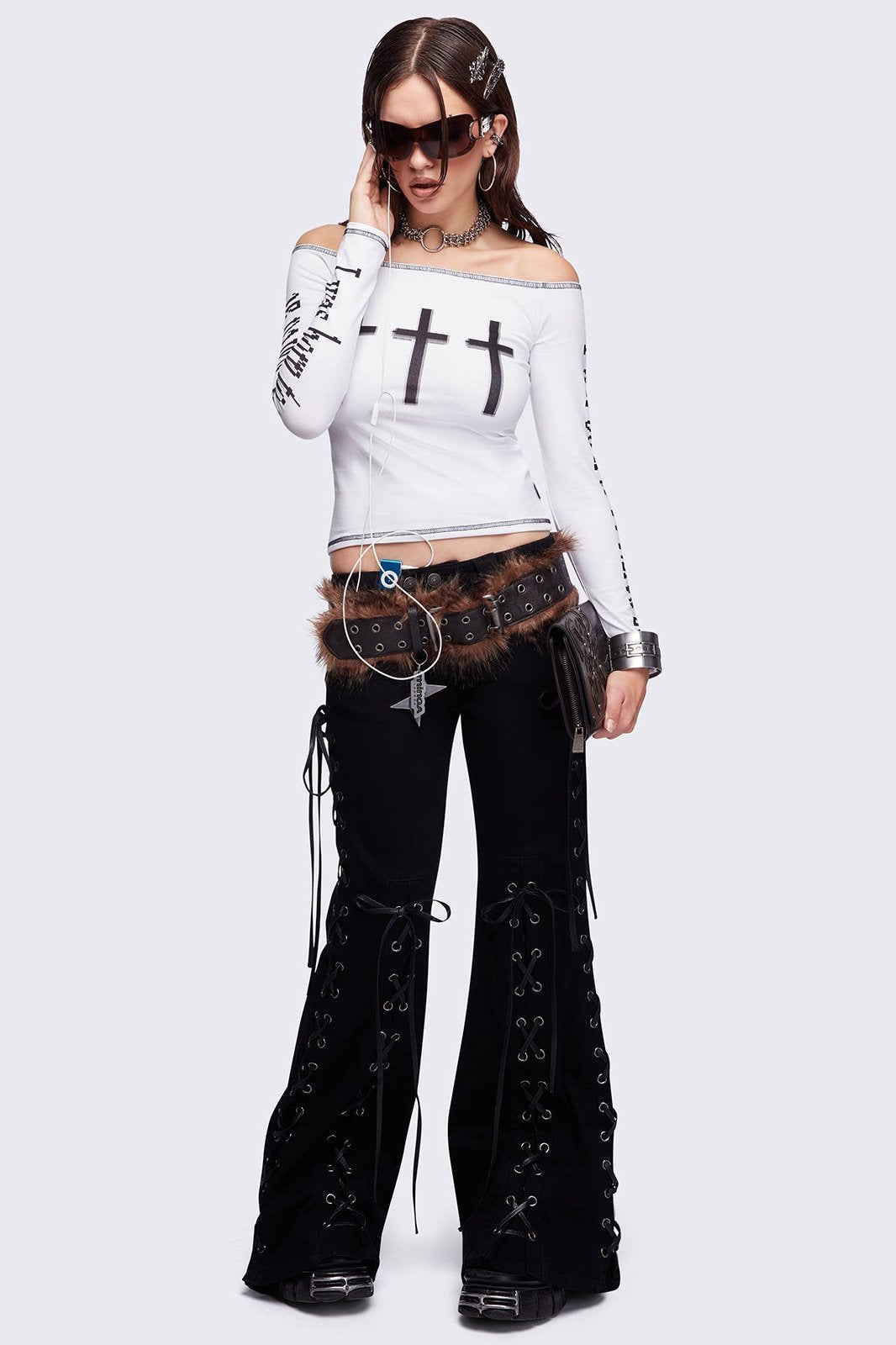 Minga London Look at Me White Off-Shoulder Top